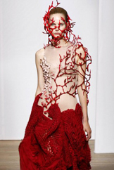 Yiqing Yin 2013秋冬巴黎高級定制時裝發(fā)布會