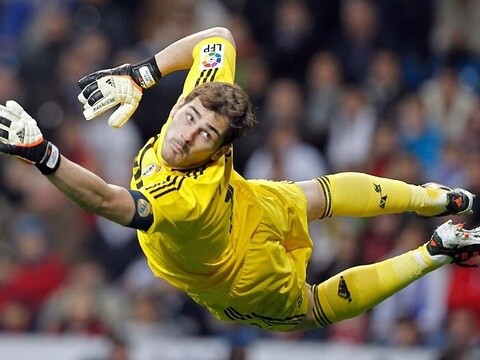 皇马夺冠无望仍积极备战 全队为卡西生日送祝福