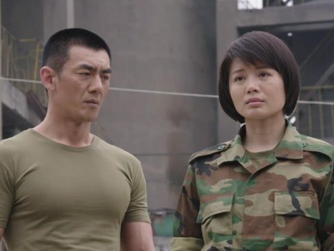 在一番倾诉之后,高胜寒和崔华盾冰释前嫌.曾紫陌满心苦涩.