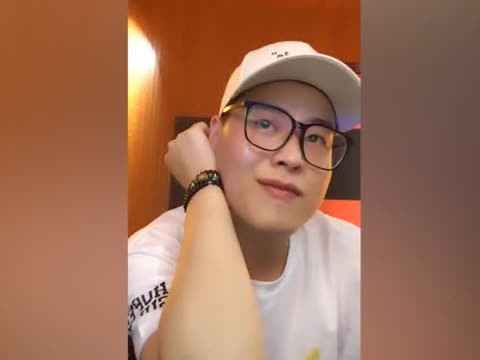 《中国有嘻哈》小青龙直播互动竟大玩freestyle